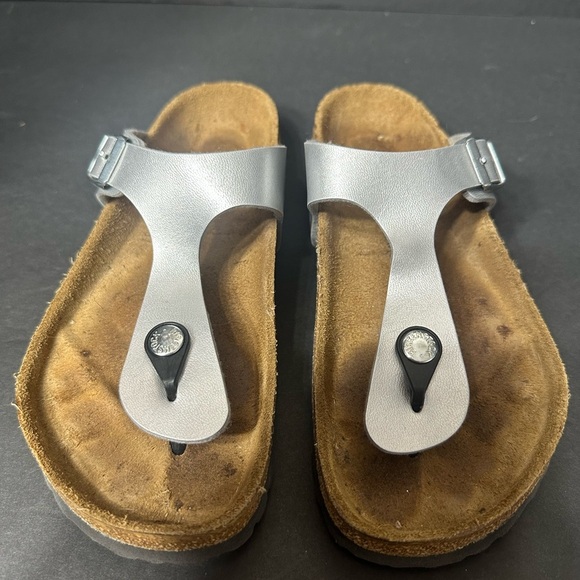 BIRKENSTONE Silver Sandals with Toe Loop size 7 pre owned good condition - Picture 1 of 8